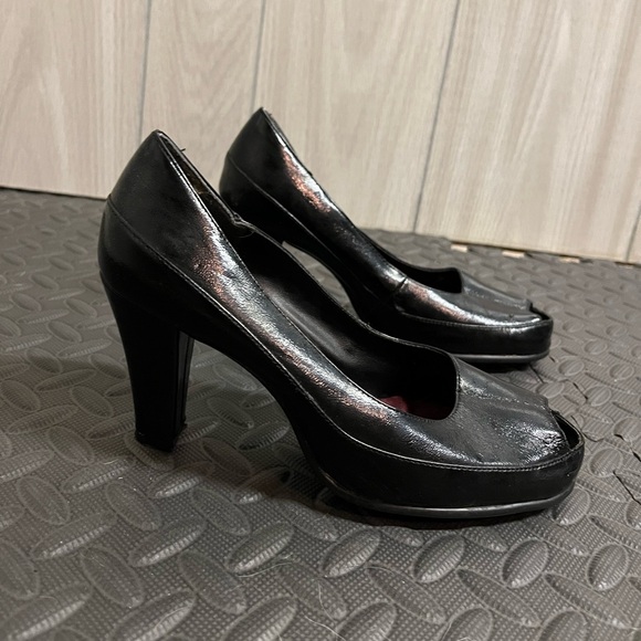 Black Peep Toe Heels - Picture 1 of 6